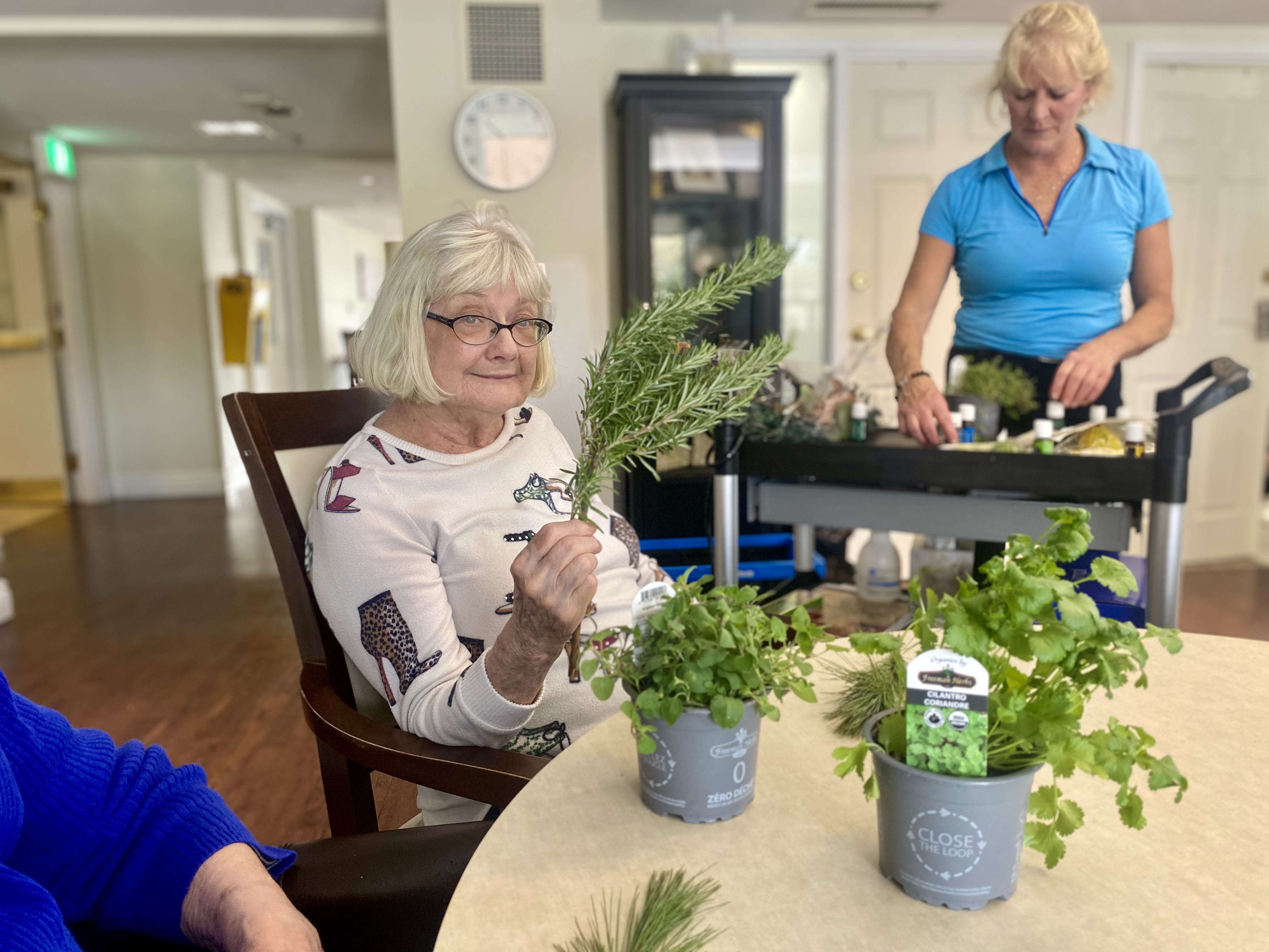 Resident at Luther Village on the Park enjoyed a horticulture workshop with Ubgreen. 